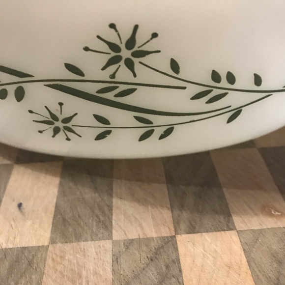 💚 2/$45!! PYREX #043 WHITE W/ GREEN - Picture 2 of 5